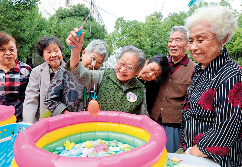 养老关怀：构建和谐幸福晚年的多维度探索