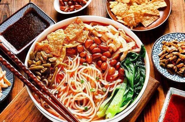 螺蛳粉怎么煮才正宗？一份地道螺蛳粉的烹饪指南