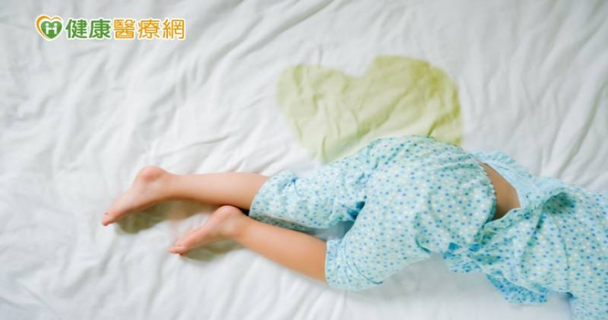 小孩尿床怎么治疗最有效？权威指南助你解决难题