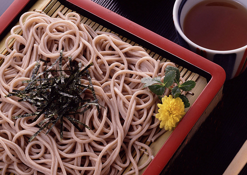 荞麦面条的做法大全：从和面到烹煮，解锁荞麦面条的多种美味