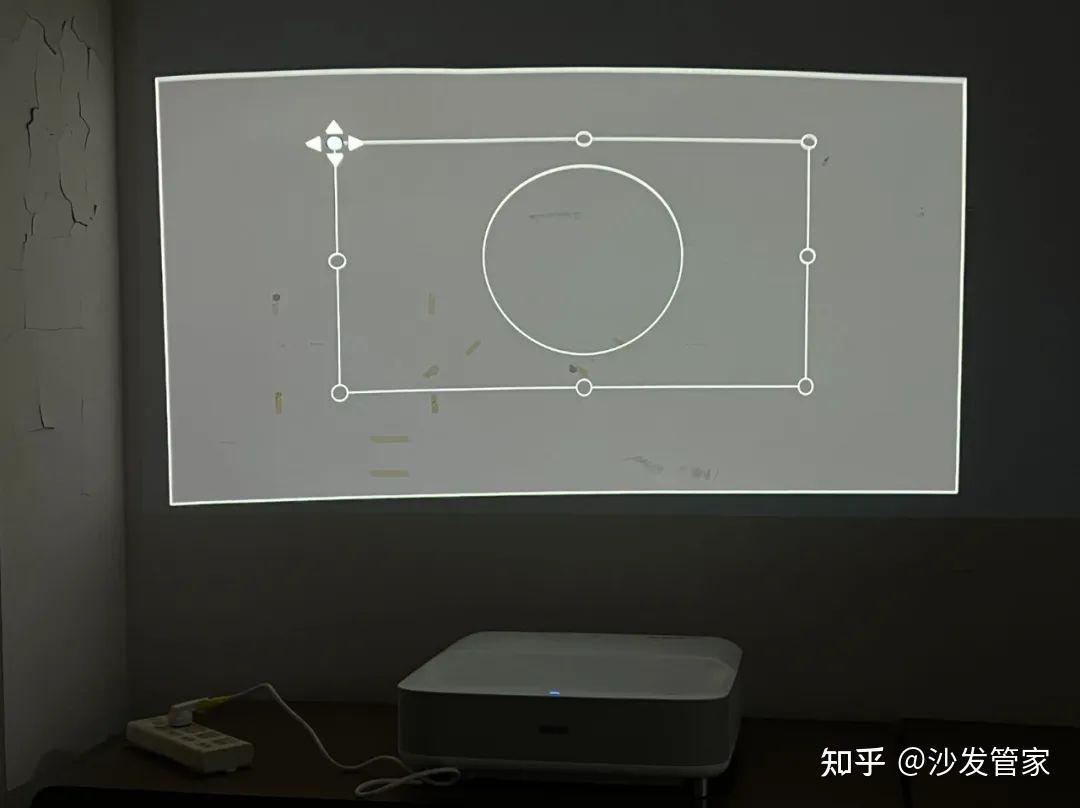 轻松搞定投影仪：从开机到画面呈现的完整指南